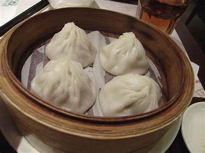 “探索小包子糖心的美味秘密：最新Vlog带你体验美食之旅”
