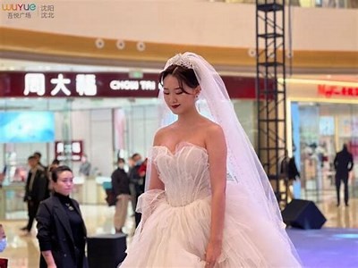 梦幻婚纱秀：国产糖心柚子猫主题婚纱设计大揭秘