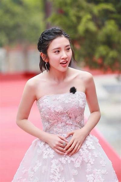 金善雅糖心Vlog在线观看：探索甜蜜生活与美丽瞬间